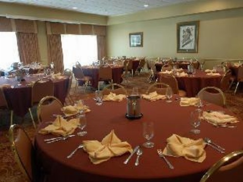Richmond Inn & Suites, A Trademark Collection Hotel image 17