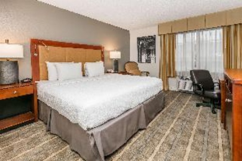 Richmond Inn & Suites, A Trademark Collection Hotel image 4